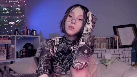 katkittykate online show from December 14, 4:19 am