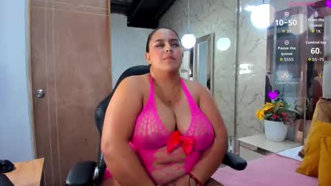 Snapshot of katleya_lewiis chatting on September 22, 10:14 pm Katleya Lewiis online show from September 22, 10:14 pm