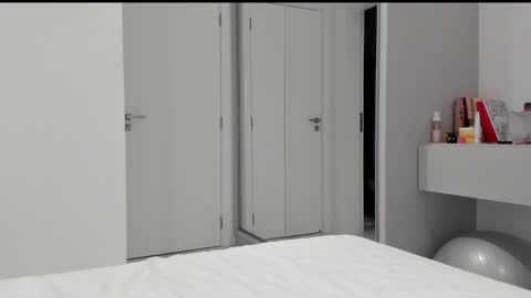 Katrin online show from April 8, 9:51 pm