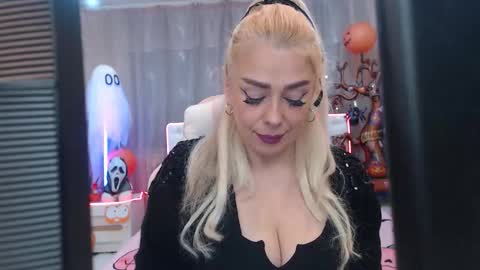 katrinacharm online show from November 6, 7:33 am