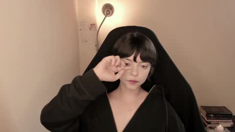 katsuro online show from December 3, 3:50 pm