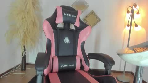 katta_c online show from February 6, 9:50 pm