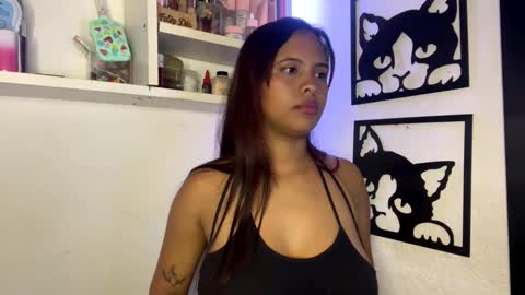 Snapshot of kattia_23 chatting on September 10, 5:08 am kattia online show from September 10, 5:08 am