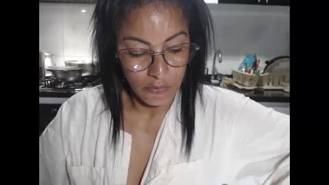 KattleyaGrey online show from October 1, 11:47 pm