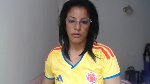 KattleyaGrey online show from July 20, 1:24 pm