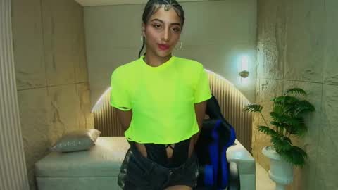 Snapshot of katty_berry_r chatting on September 12, 8:22 pm Katty online show from September 12, 8:22 pm