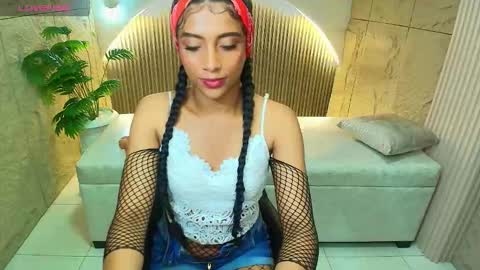 Snapshot of katty_berry_r chatting on September 18, 9:41 pm Katty online show from September 18, 9:41 pm