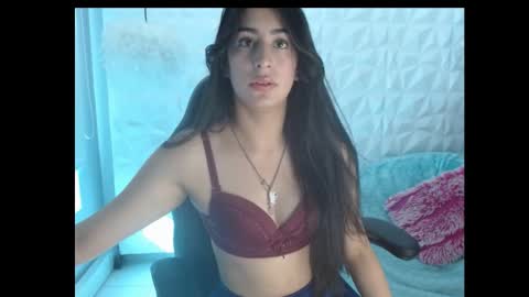 katty_love01 online show from March 1, 1:40 pm