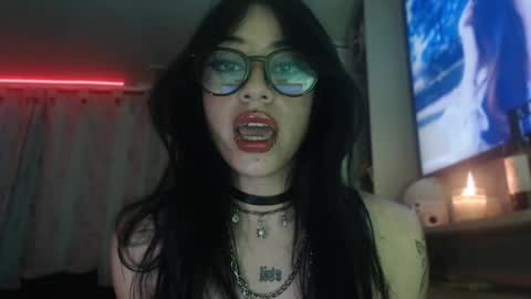      online show from December 3, 5:15 am