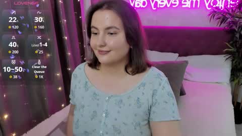 Kate online show from October 19, 6:18 am