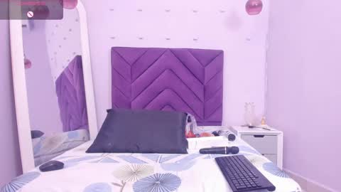 KATY online show from December 28, 8:15 pm