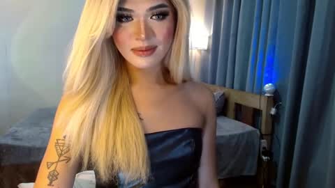 katykiat online show from February 28, 11:36 am