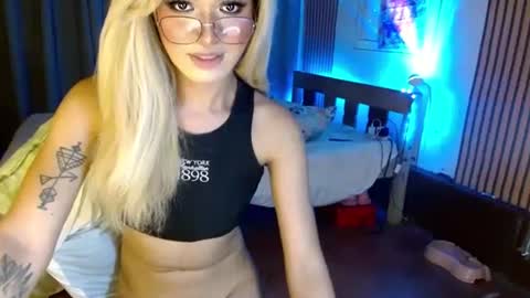 katykiat online show from December 20, 1:36 am