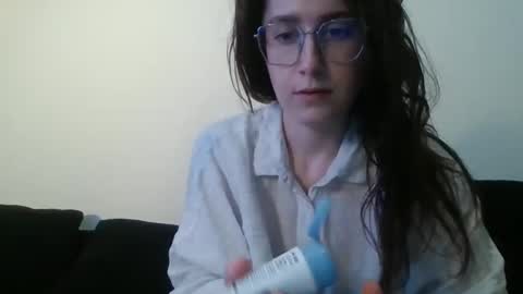 kawaii snowflake online show from October 21, 4:32 pm