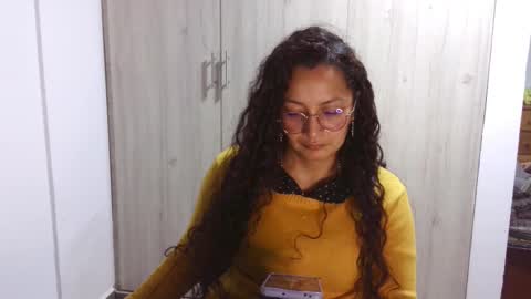  Khawit  online show from March 8, 2:12 am