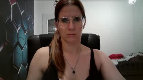 KayaLips online show from September 29, 5:01 pm