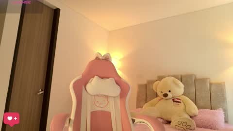 Snapshot of kaylacollins1 chatting on September 22, 6:01 pm Kayla online show from September 22, 6:01 pm