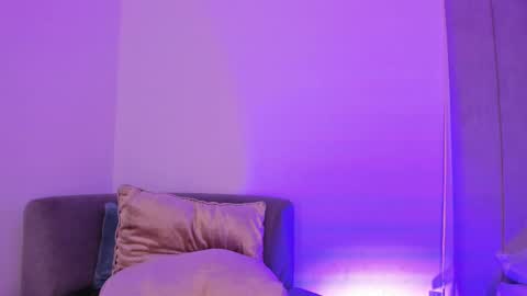 Kayla online show from March 4, 1:45 am