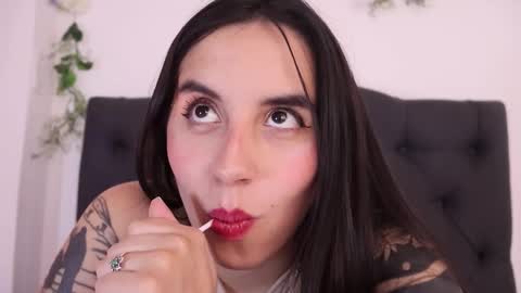 kaylee_lee online show from February 27, 5:22 am