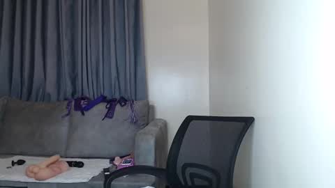 Kaylee online show from May 22, 6:42 am