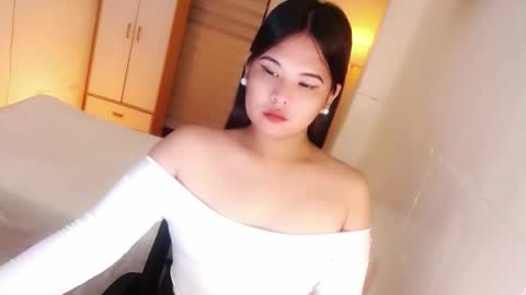 Y O U R        F U T U R E       K A Y L E E  online show from October 17, 7:51 pm