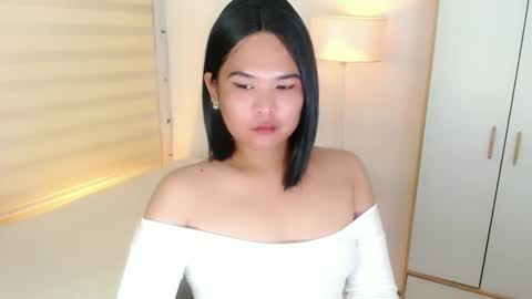 Y O U R        F U T U R E       K A Y L E E  online show from February 22, 6:28 am