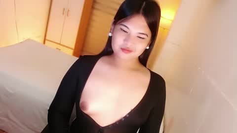 Y O U R        F U T U R E       K A Y L E E  online show from October 23, 1:07 am