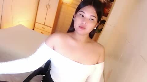 Y O U R        F U T U R E       K A Y L E E  online show from November 11, 10:28 am