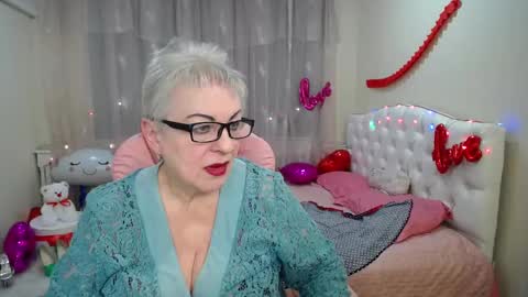 kaylesmoll online show from February 26, 10:47 pm