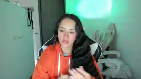 kaylie online show from September 30, 11:32 am