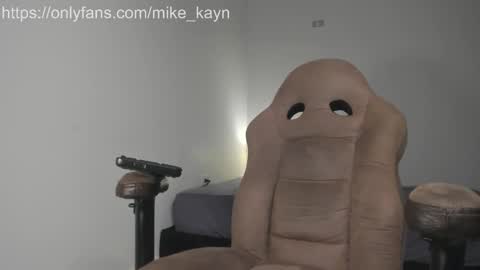 Snapshot of kayn_morningstar chatting on September 13, 12:35 am Mike online show from September 13, 12:35 am