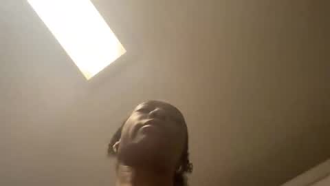 Snapshot of keephimcum69me chatting on September 17, 10:35 pm Keephimcum69me online show from September 17, 10:35 pm