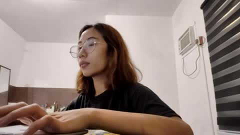 Andrea online show from April 19, 2:45 am