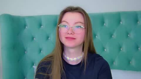 Snapshot of keiraace chatting on March 1, 9:15 pm Keira online show from March 1, 9:15 pm