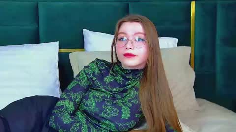 Snapshot of keiraace chatting on March 11, 6:30 pm Keira online show from March 11, 6:30 pm