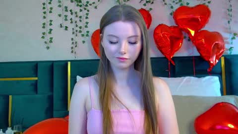 Snapshot of keiraace chatting on February 13, 9:06 pm Keira online show from February 13, 9:06 pm