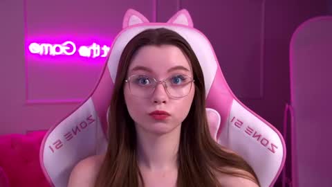 Snapshot of keiraace chatting on February 22, 1:13 pm Keira online show from February 22, 1:13 pm