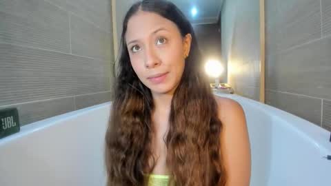 keiry_gonzalez23_aws online show from November 6, 2:25 am