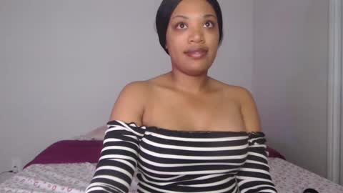 Kellie online show from January 2, 11:27 pm
