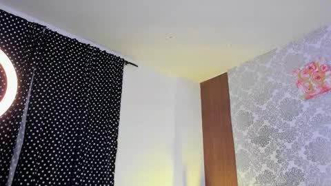 kelly__thomson online show from November 10, 12:02 am