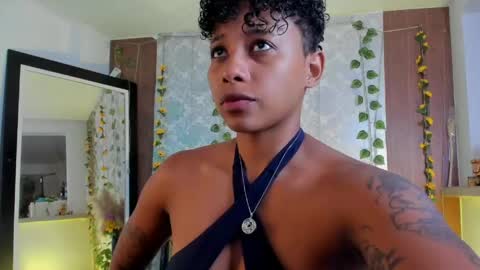 kelly__thomson online show from May 24, 9:21 pm
