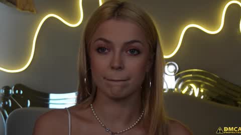 Kelly online show from September 28, 5:38 am