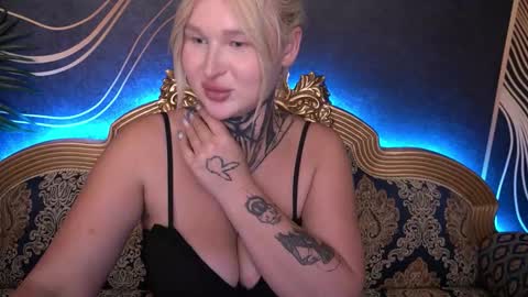 Kelly online show from September 18, 4:44 pm