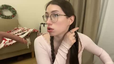 Kelly online show from December 21, 5:41 pm