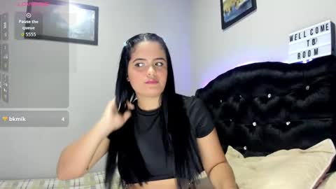 Snapshot of kellymillian_ chatting on September 18, 6:56 pm kellyMillian online show from September 18, 6:56 pm