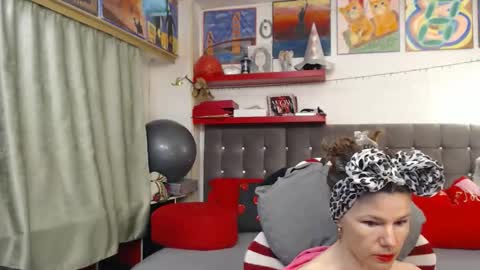 kelly online show from April 3, 3:24 am