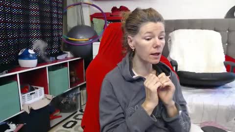 kelly online show from February 27, 9:29 am
