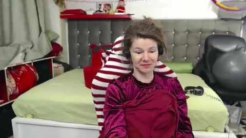 kelly online show from January 15, 1:20 pm