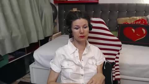 kelly online show from March 27, 2:50 am