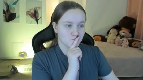 kelly online show from February 24, 9:56 am